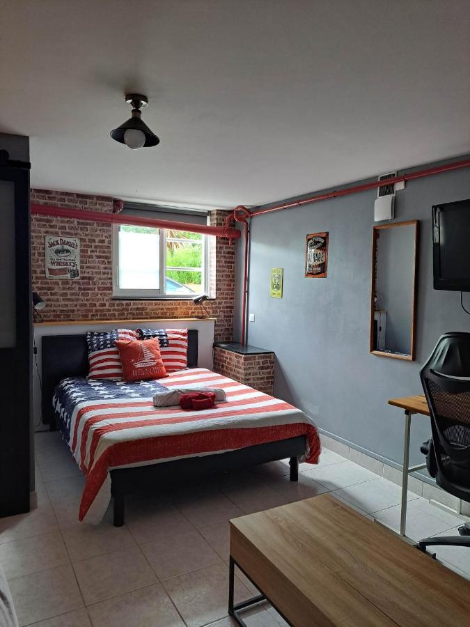 Appartement Au Calme Proche D'Un Petit Bois Dans Quimper Luaran gambar